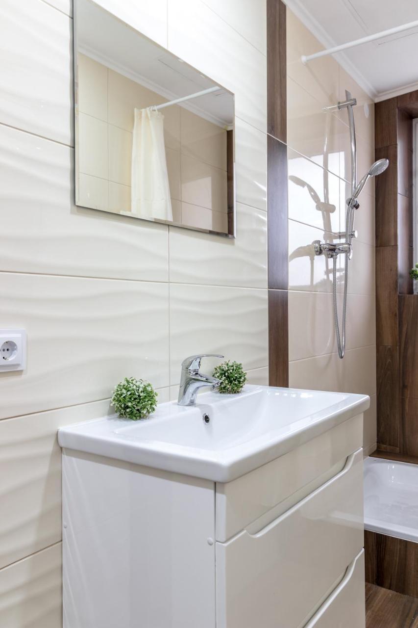 City Center Vip Studio Apartment Lviv Exterior photo